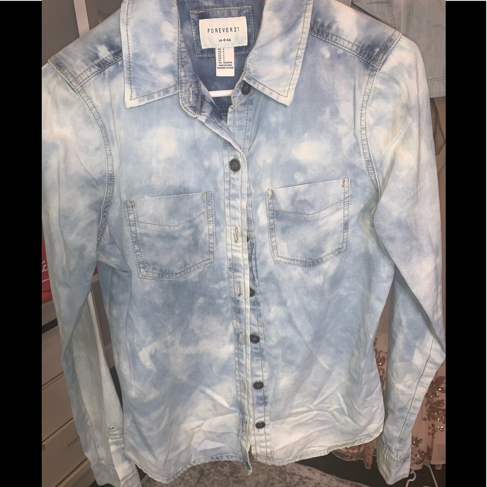 Blue & white washed long sleeve button up